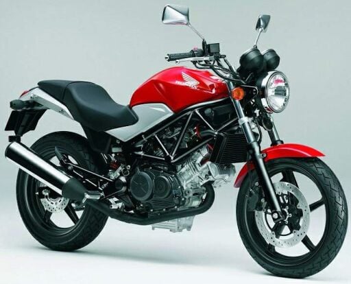 Honda VTR 250 Lastik